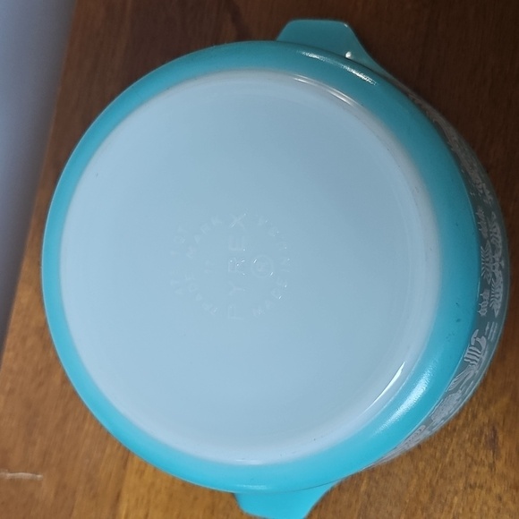 Vintage Pyrex Butterprint Amish Blue 473 1 quart bowl - Picture 9 of 10